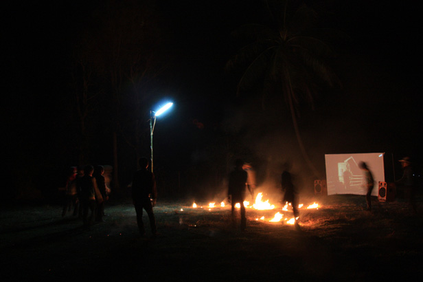 Phantoms of Nabua, Apichatpong Weerasethakul, photograph by Chaisiri Jiwarangsan © Kick the Machine Films